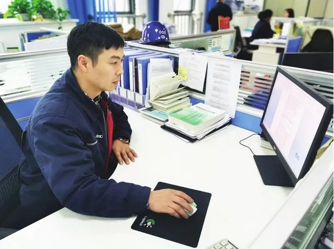 工匠人物|冯国顺：责任，生命绚丽的元素